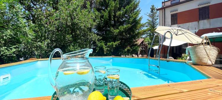 Villa in Cefalù with Pool and Forest Retreat图片