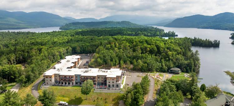坎布里亚酒店-普莱西德湖湖畔度假村(Cambria Hotel Lake Placid - Lakeside Resort)图片