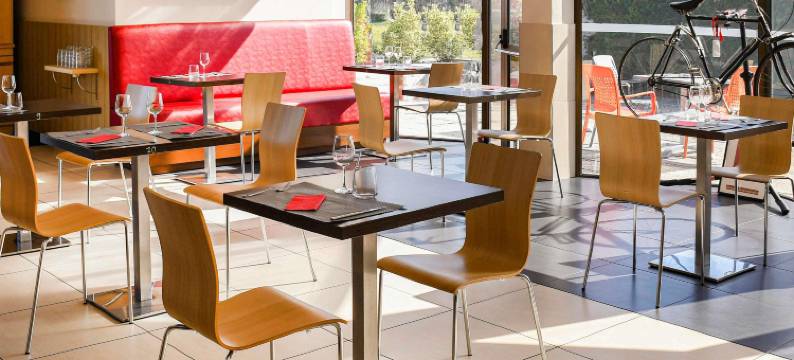 桑特宜必思酒店(Ibis Saintes)图片