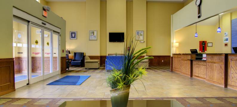 智选假日套房酒店堪萨斯城体育综合区(Holiday Inn Express & Suites KANSAS CITY SPORT COMPLEX AREA by IHG)图片