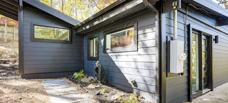 卢雷“黑胡桃木小屋占地2英亩，带火坑！(Luray 'Black Walnut Cabin' on 2 Acres w/ Fire Pit!)图片