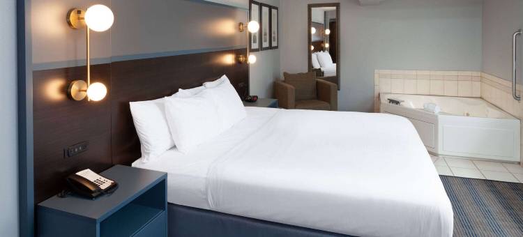 皮奥里亚美吟温德姆酒店(AmericInn by Wyndham Peoria)图片