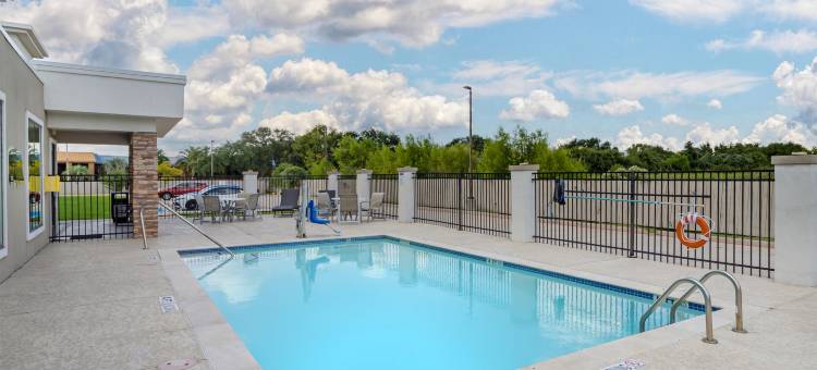 贝城贝斯特韦斯特优质套房酒店(Best Western Plus Bay City Inn  Suites)图片