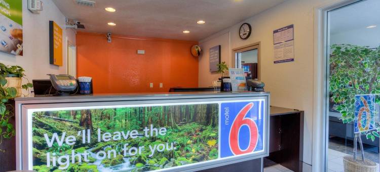 波特兰南6号汽车旅馆 - 奥斯威戈湖 - 提加(Motel 6 Tigard, or - Portland South - Lake Oswego)图片