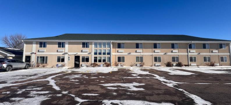 德尔拉皮兹比尔马套房酒店靠近苏福尔斯(Bilmar Inn & Suites Dell Rapids Near Sioux Falls)图片