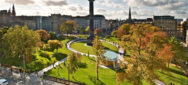 GuestReady - 托尔克罗斯中心时尚两卧室公寓(GuestReady - Stylish 2Br in Heart of Tollcross)图片