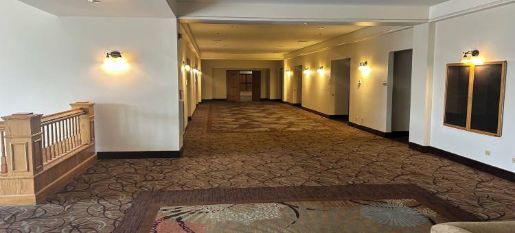 格里利市中心凯艺酒店及会议中心(Quality Inn and Conference Center Greeley Downtown)图片