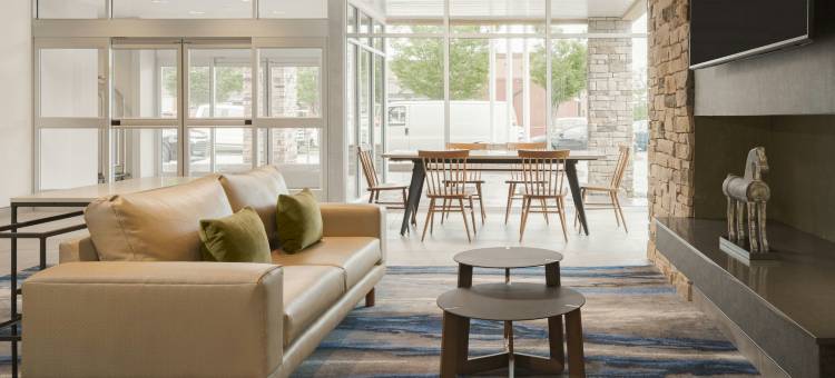 列克星敦乔治敦/学院万枫旅馆及套房(Fairfield Inn & Suites Lexington Georgetown/College Inn)图片