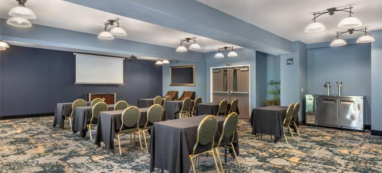 胡椒树奥本贝斯特韦斯特优质酒店(Best Western Plus Mountain View Auburn Inn)图片