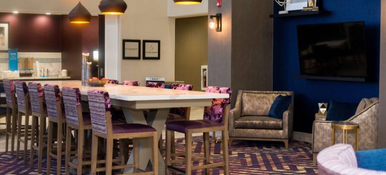 瓦灵顿霍桑希尔顿欢朋套房酒店(Hampton Inn & Suites Warrington Horsham)图片