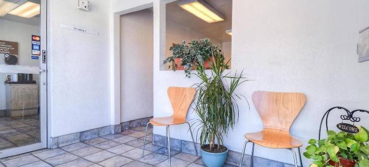 6号方塔纳汽车旅馆(Motel 6 Fontana, CA)图片