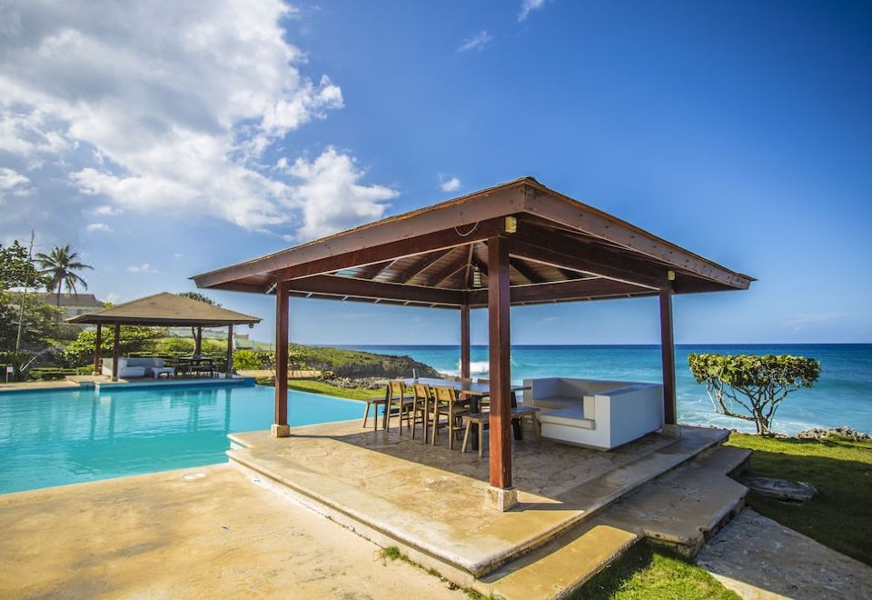 Ocean Village DeluxeOver view