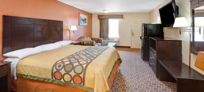 温德姆速8酒店蒙贝尔维尤/贝敦东(Super 8 by Wyndham Mont Belvieu/Baytown East)图片