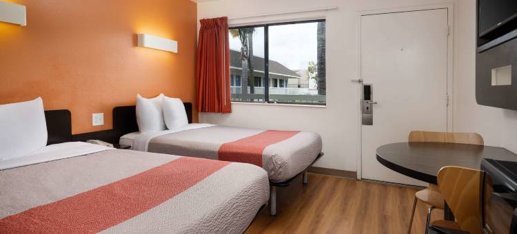 皮斯莫比奇6号汽车旅馆(Motel 6 Pismo Beach, CA)图片