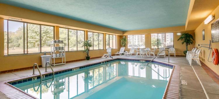 霍普金斯维尔坎贝尔堡附近舒适套房酒店(Comfort Suites Hopkinsville Near Fort Campbell)图片