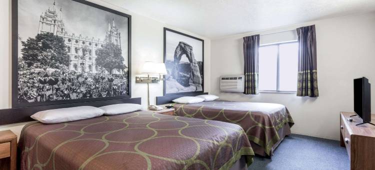 洛根速8酒店(Super 8 by Wyndham Logan)图片