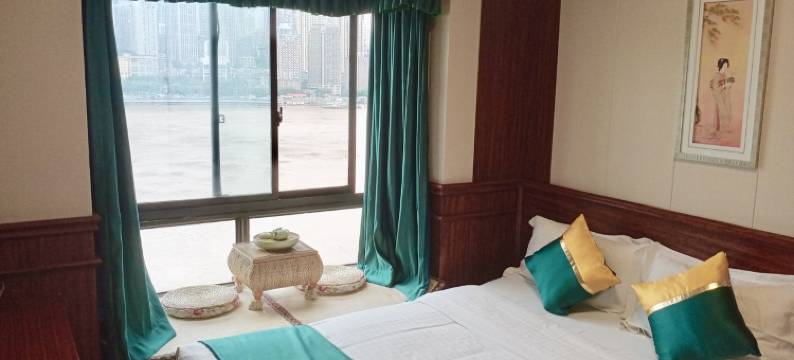 南滨路欧式全江景民宿(南滨路分店)图片