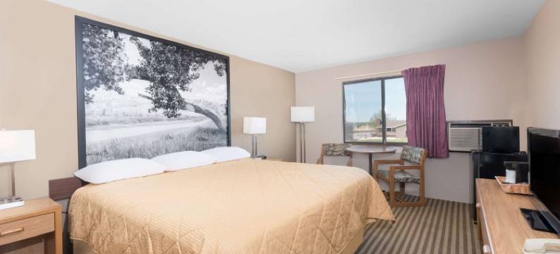 鲍曼速8酒店(Super 8 by Wyndham Bowman)图片