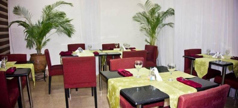 热带飞地酒店(Tropical Enclave Hotel)图片