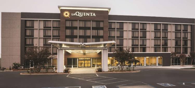 萨克拉门托兰乔科尔多瓦拉昆塔温德姆套房酒店(La Quinta Inn & Suites by Wyndham Rancho Cordova Sacramento)图片