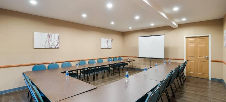 卡罗尔顿西乔治红顶套房酒店(Red Roof Inn & Suites Carrollton, GA-West Georgia)图片