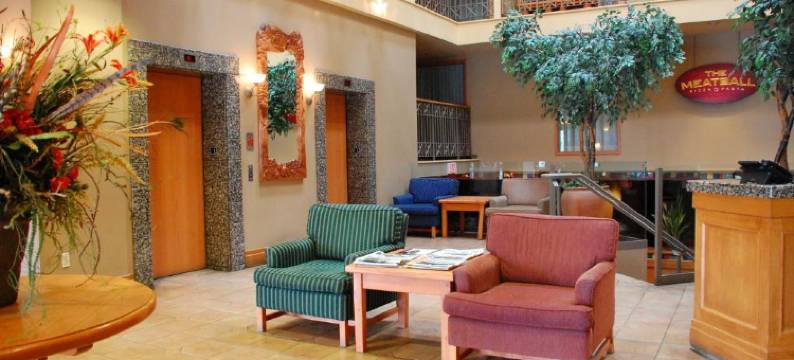 班夫雷鸟酒店(Banff Ptarmigan Inn)图片