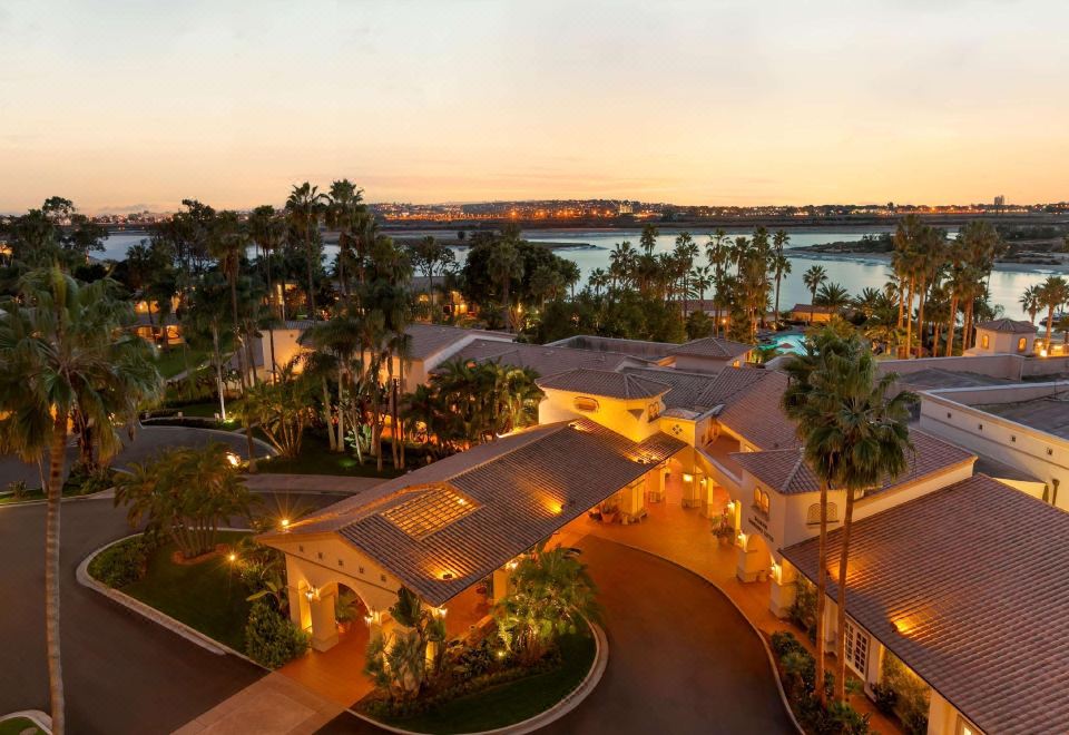 San Diego Mission Bay Resort Hotel Overview
