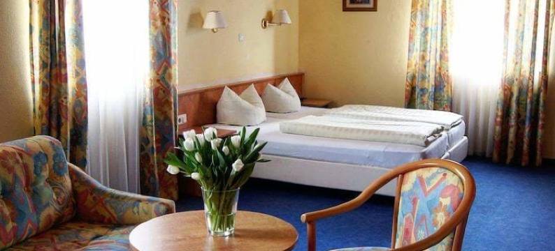 兰托斯咖啡厅酒店(Hotel-Cafe Rathaus)图片