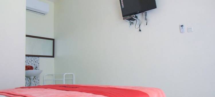 红多兹酒店-庞越邦里玛苏迪曼(RedDoorz @ Panglima Sudirman Probolinggo)图片