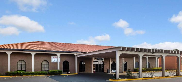 福赛斯凯艺酒店，近乔治亚州公共安全培训中心(Quality Inn Forsyth Near GA Public Safety Training Center)图片