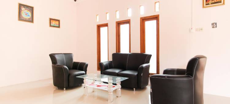 红多兹酒店-巴勒卡邦城市公园(RedDoorz Near Balekambang City Park)图片