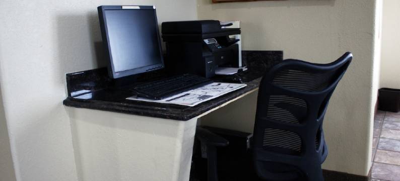 詹姆斯敦速8酒店(Super 8 by Wyndham Jamestown)图片