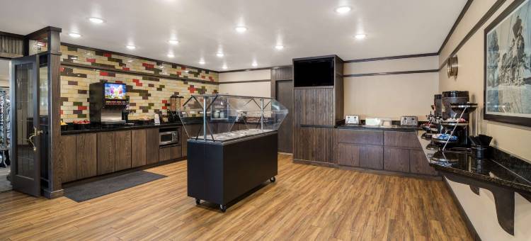 丝帕克贝斯特韦斯特套房酒店(Best Western Golden Spike Inn  Suites)图片