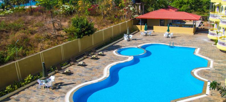 大浦海滩酒店(Praia Da Oura)图片