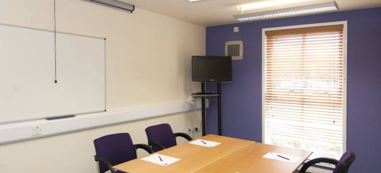 克里布斯铜锣湾(M5,J17)布里斯托尔普瑞米尔酒店(Premier Inn Bristol Cribbs Causeway (M5, J17))图片