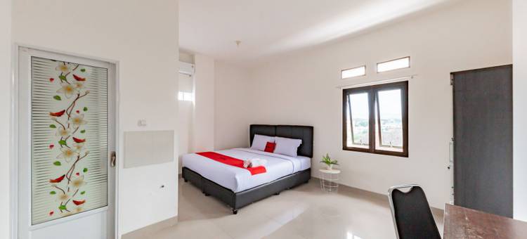 茂物苏里亚肯查纳红多兹酒店(RedDoorz @ Suryakencana Bogor)图片