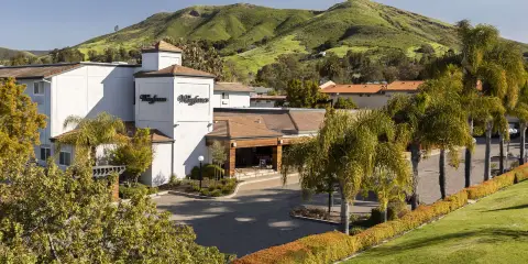 聖路易斯奧比斯保旅人酒店 - 希爾頓啟繽精選酒店