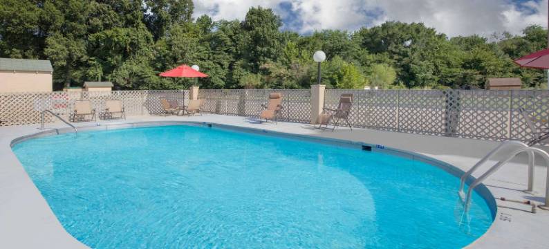 克拉克斯维尔温德姆速8酒店(Super 8 by Wyndham Clarksville AR)图片