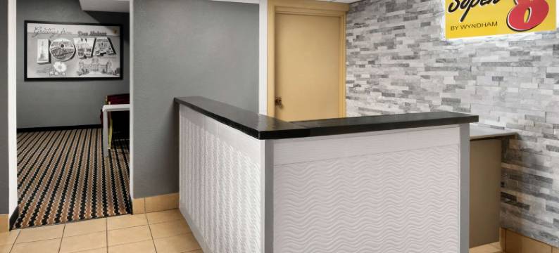 得梅因速8酒店(Super 8 by Wyndham des Moines)图片