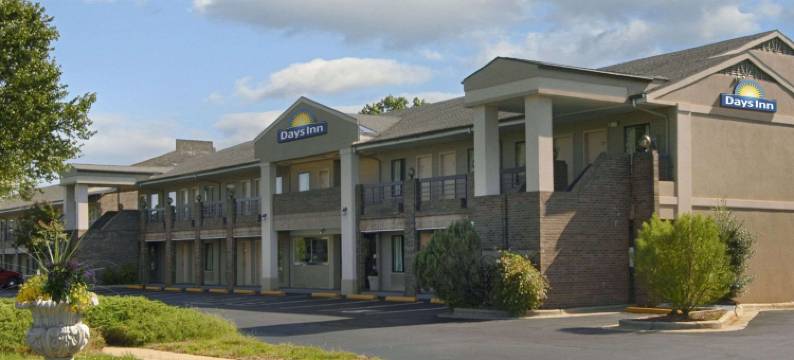 罗利格伦伍德-克拉布特里戴斯酒店(Days Inn by Wyndham Raleigh Glenwood-Crabtree)图片