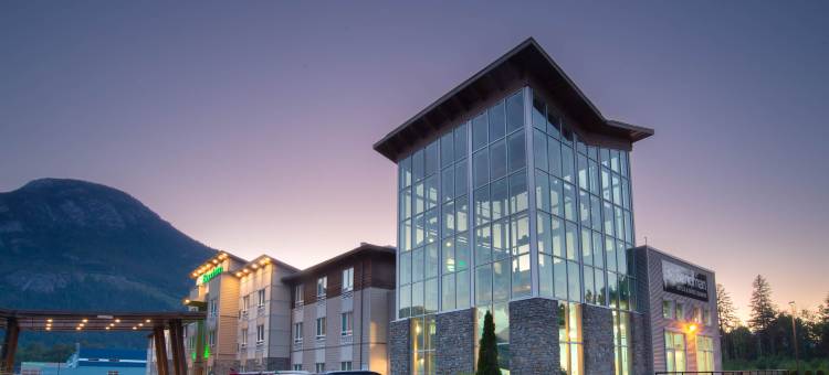 桑德曼斯阔米什酒店(Sandman Hotel and Suites Squamish)图片