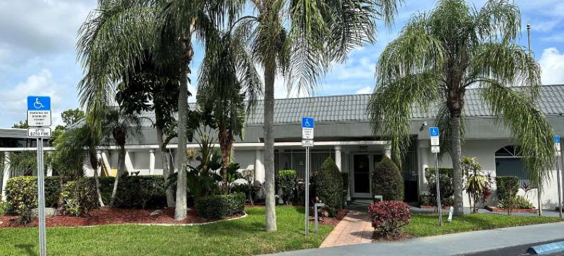 可可华美达酒店(Ramada by Wyndham Cocoa)图片