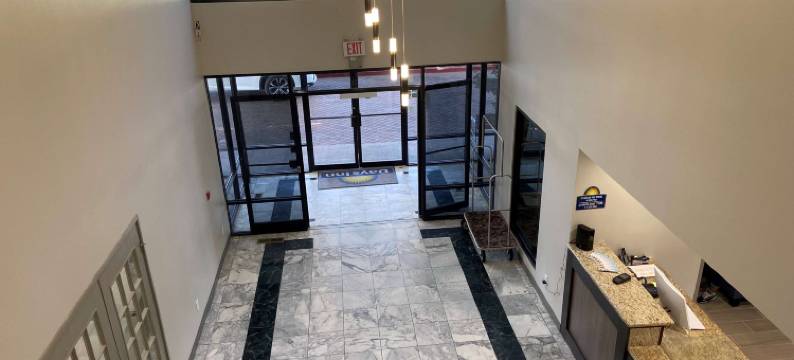 塔勒阔戴斯套房酒店(Days Inn & Suites by Wyndham Tahlequah)图片