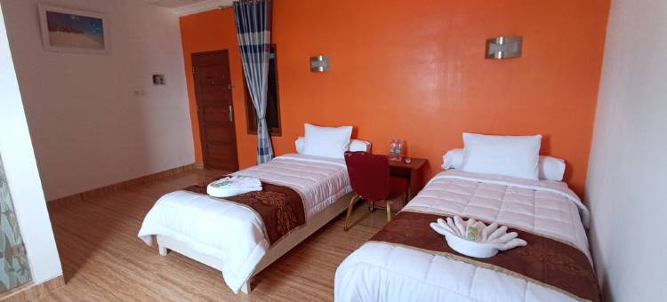 位于巴东西的12卧室别墅-1000平方米|带12个独立浴室(Elinoor Guest House Syariah)图片