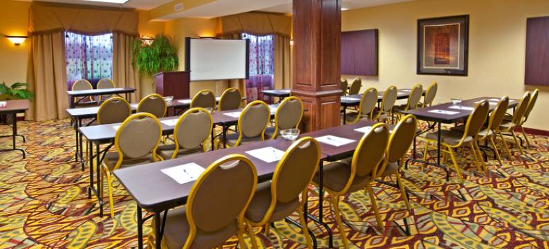 智选假日套房酒店富兰克林(Holiday Inn Express & Suites FRANKLIN by IHG)图片