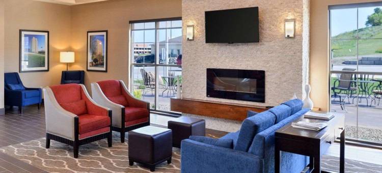 曼丹舒适套房酒店 - 俾斯麦(Comfort Inn & Suites Mandan - Bismarck)图片