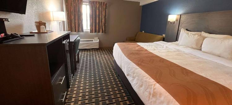 路易斯维尔东品质套房酒店(Quality Inn & Suites Louisville East)图片