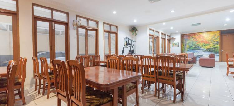 厄本维尤霍特尔萨库拉(Urbanview Hotel Sakura Bandung)图片