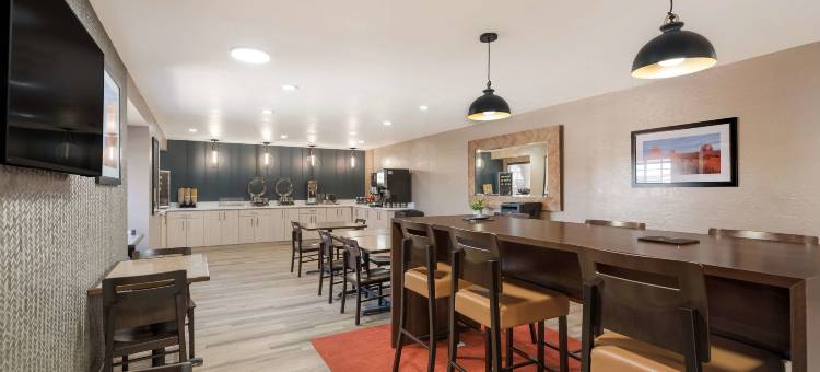 贝斯特韦斯特贝尔蒙特影山酒店(Best Western Bellemont Shadow Mountain Inn)图片