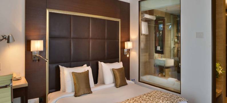 萨诺瓦波蒂科莫耶蒂克科特酒店(Majestic Court Sarovar Portico)图片